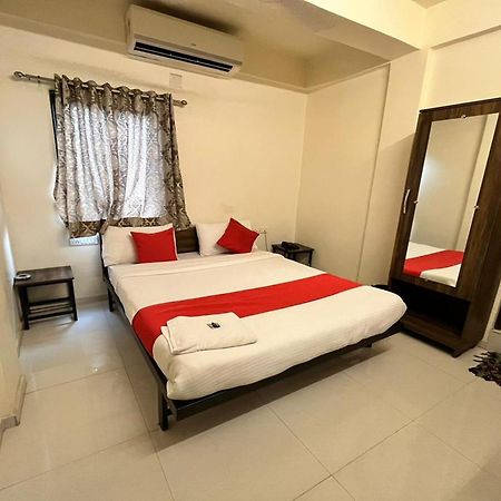 Hotel Kalyan Palace Batwa Экстерьер фото