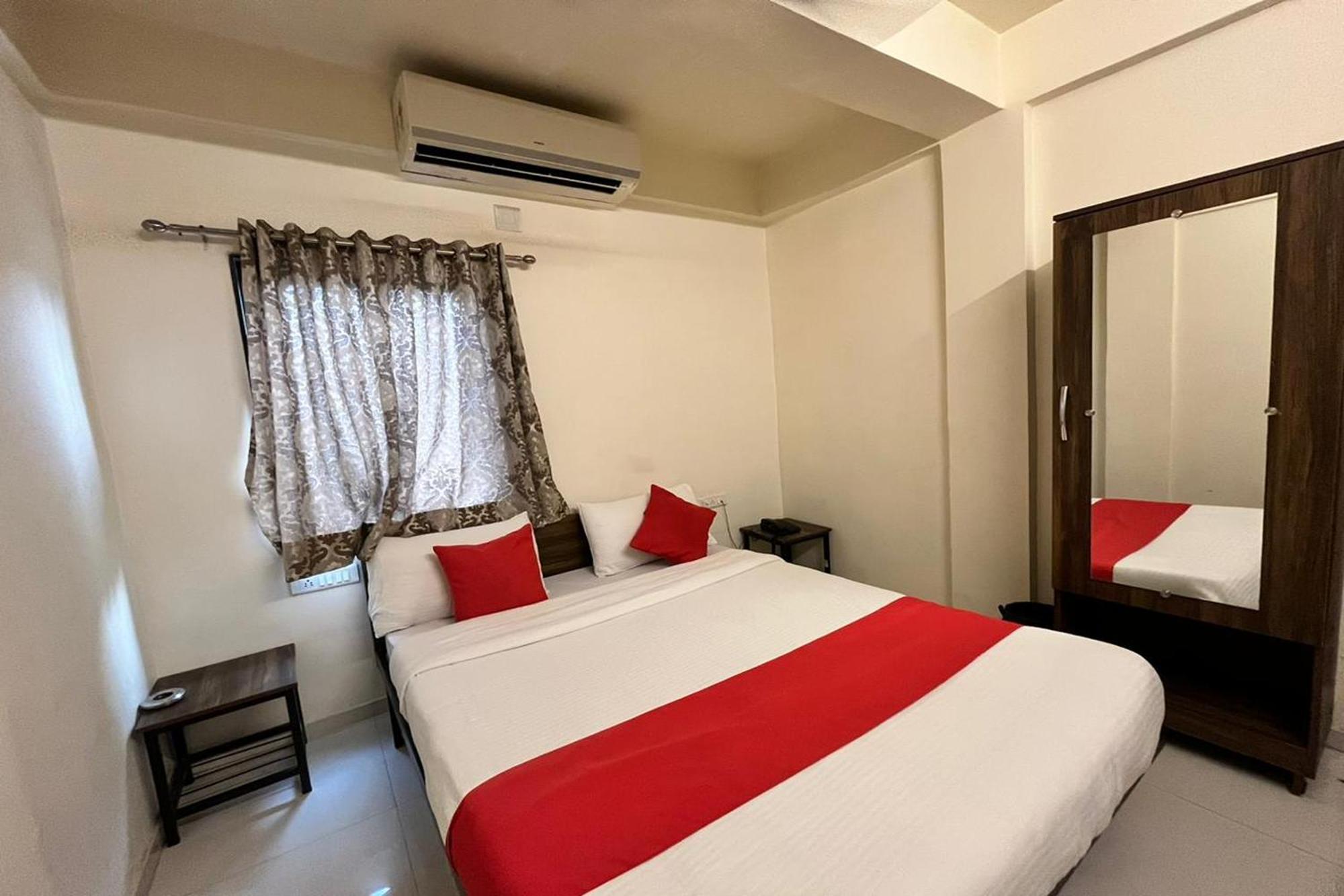 Hotel Kalyan Palace Batwa Экстерьер фото